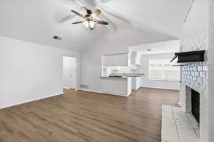 7913 Pebblebrook Dr, Watauga, TX 76148 - Photo 10