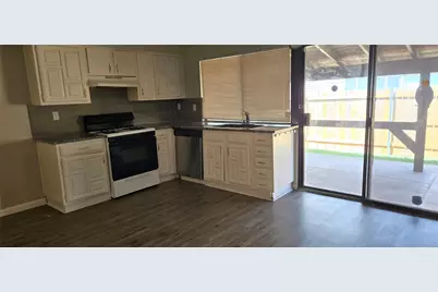 7322 Long Canyon Trail, Dallas, TX 75249 - Photo 4