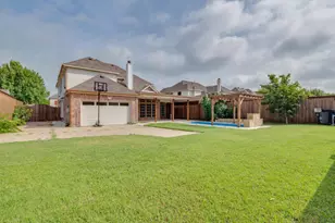 2811 Gillespie Ln, Grand Prairie, TX 75052 - Photo 26