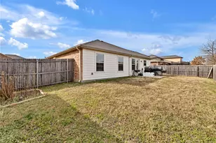 14813 Magnolia Ln, Balch Springs, TX 75180 - Photo 26