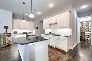 11317 Dujon Ln, Dallas, TX 75218 - Photo 10