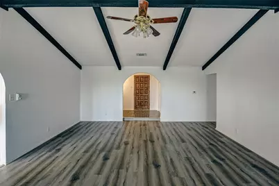 401 Rhineland, Benbrook, TX 76126 - Photo 6