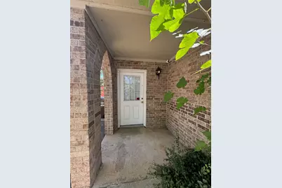 201 E Windsor Drive, Denton, TX 76209 - Photo 2