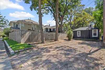 303 S Edgefield Avenue, Dallas, TX 75208 - Photo 6