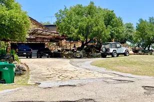 124 S 3rd St, Jacksboro, TX 76458 - Photo 2