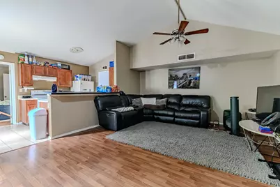 434 Pogue Street, Cedar Hill, TX 75104 - Photo 2