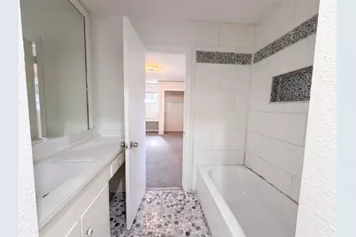 725 Ridgecrest Drive, Irving, TX 75060 - Photo 16