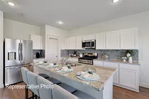 137 John Laurens Dr, Venus, TX 76084 - Photo 2