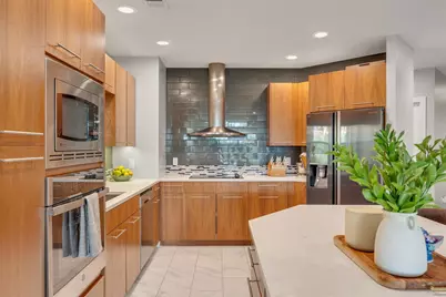 2323 N Houston Street #202, Dallas, TX 75219 - Photo 6
