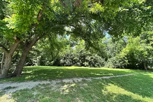 12022 Dixfield Dr, Dallas, TX 75218 - Photo 32