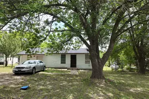 327 S Overlook Dr, Red Oak, TX 75154 - Photo 2