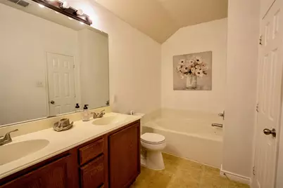 1613 Cowtown Drive, Mansfield, TX 76063 - Photo 8