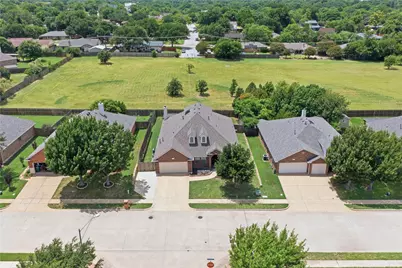 8 Tallwood Lane, Edgecliff Village, TX 76134 - Photo 36
