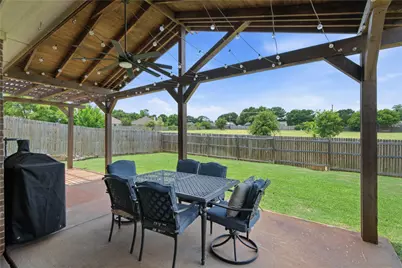 8 Tallwood Lane, Edgecliff Village, TX 76134 - Photo 2