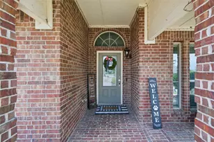 8 Tallwood Ln, Edgecliff Village, TX 76134 - Photo 10