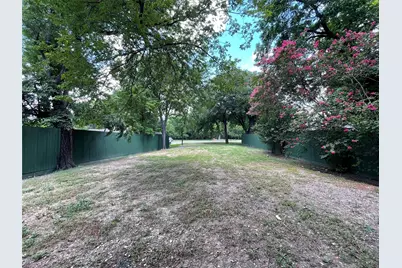 3776 Shorecrest Drive, Dallas, TX 75209 - Photo 10