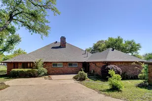 2833 S Country Club Rd, Garland, TX 75043 - Photo 24