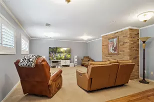 2833 S Country Club Rd, Garland, TX 75043 - Photo 12