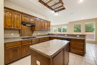 11 Beechcreek Drive, Edgecliff Village, TX 76134 - Photo 4