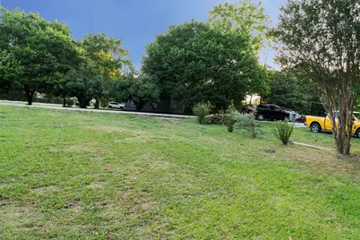 600 N Elm Street, Lancaster, TX 75146 - Photo 4