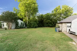 600 N Elm St, Lancaster, TX 75146 - Photo 1