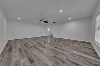 3407 NE 10th Street, Mineral Wells, TX 76067 - Photo 4