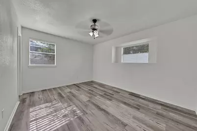 3407 NE 10th Street, Mineral Wells, TX 76067 - Photo 8