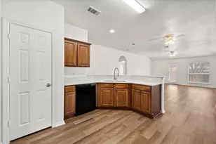 4406 Fox Meadows Ln, Mansfield, TX 76063 - Photo 10