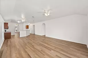 4406 Fox Meadows Ln, Mansfield, TX 76063 - Photo 16