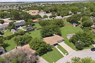 332 S Sealy Ave, Justin, TX 76247 - Photo 36