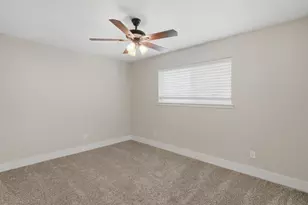 332 S Sealy Ave, Justin, TX 76247 - Photo 26