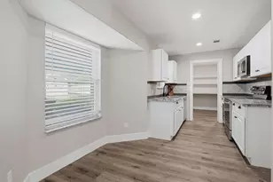 332 S Sealy Ave, Justin, TX 76247 - Photo 8