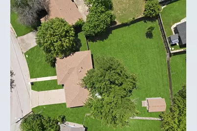 332 S Sealy Avenue, Justin, TX 76247 - Photo 2