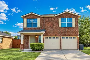 305 Daisy Ln, Wilmer, TX 75172 - Photo 2