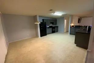 305 Daisy Ln, Wilmer, TX 75172 - Photo 8