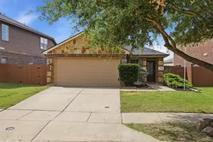 2006 Victorian Dr, Forney, TX 75126 - Photo 2