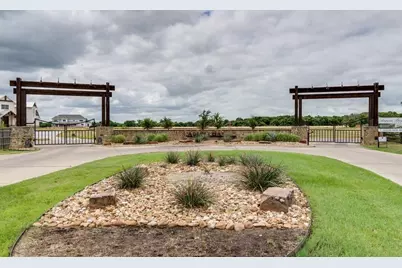1540 Laguna Bay Drive N, Pelican Bay, TX 76020 - Photo 2