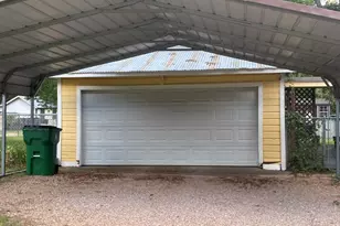 102 E 14th St, Joshua, TX 76058 - Photo 4
