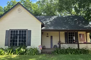 102 E 14th St, Joshua, TX 76058 - Photo 1