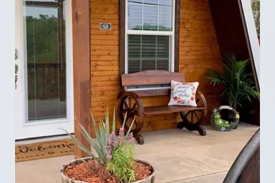1011 Pawnee Trail, Granbury, TX 76048 - Photo 2