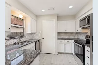 2313 Harvest Glen Court, Fort Worth, TX 76108 - Photo 8