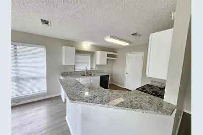 4735 Hollow Tree Drive, Arlington, TX 76018 - Photo 8