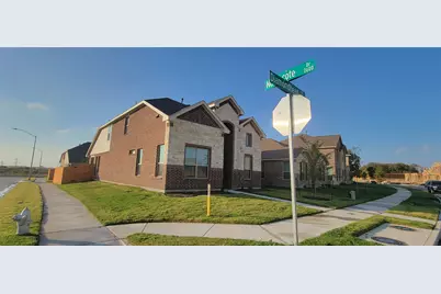9901 Diamondhead Drive, Fort Worth, TX 76179 - Photo 2