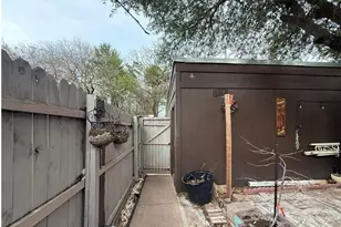 518 Campana Ct, Irving, TX 75061 - Photo 10
