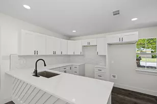 4608 Reed St, Fort Worth, TX 76119 - Photo 10