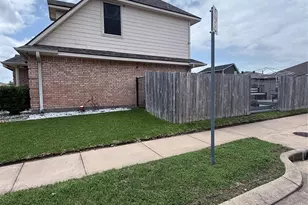 2600 Symphony Park Dr, Bryan, TX 77802 - Photo 2