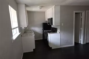 3910 Polly St, Dallas, TX 75210 - Photo 2