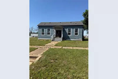 507 E Logan Street, Calvert, TX 77837 - Photo 1