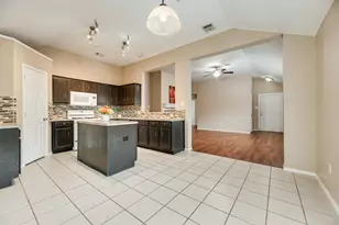 9300 Warren Dr, McKinney, TX 75071 - Photo 6