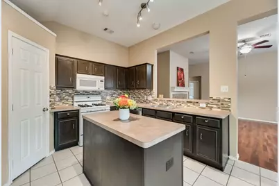 9300 Warren Drive, McKinney, TX 75071 - Photo 4